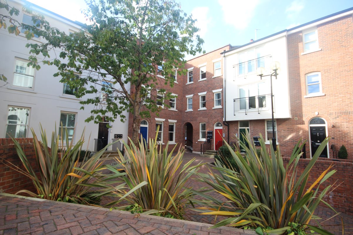 Heritage Court, Chester