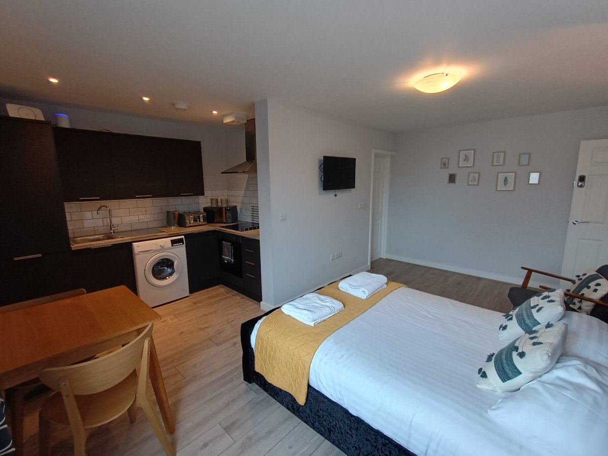 2a Claremont Road, Sale