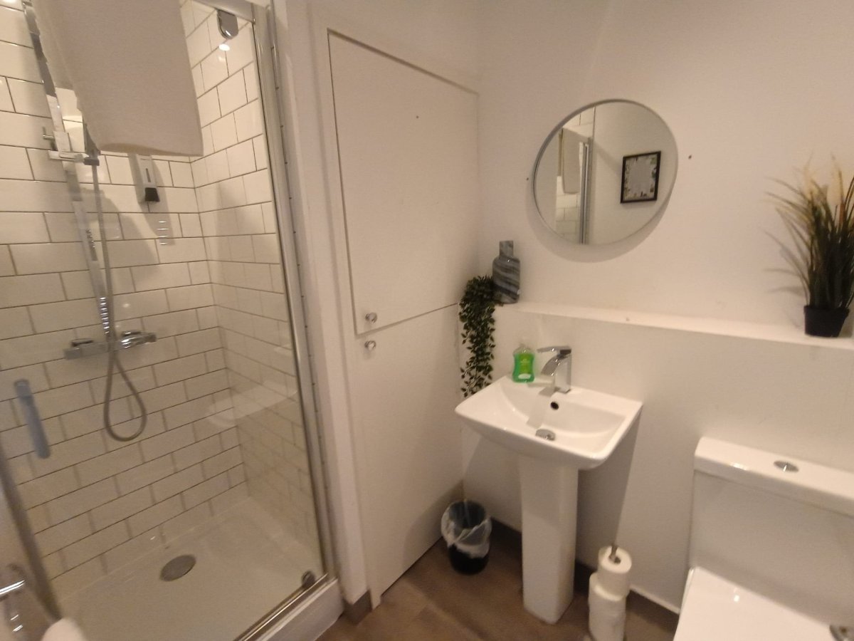 2a Claremont Road, Sale