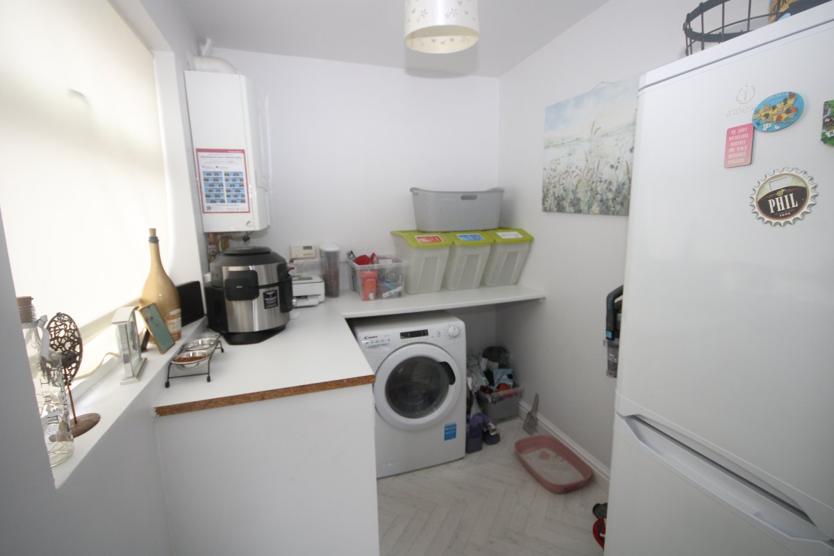 Kronsbec Avenue, Little Sutton