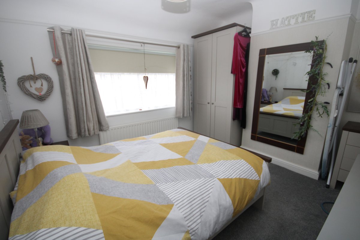 Kronsbec Avenue, Little Sutton